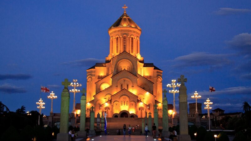 Троицкий собор в Тбилиси — великолепие и духовность
